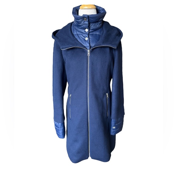 Soia & Kyo Woman’s Hooded Mixed Media Cost With Inner Puffer Bib And Sleeves - Picture 3 of 11